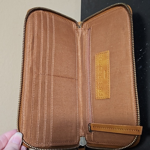 NWT Free People Wallet - Picture 6 of 11